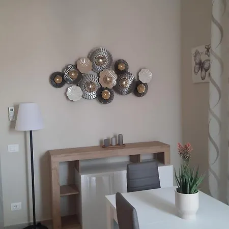 Anzalone House דירה